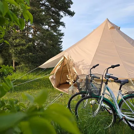 Tente de luxe Glamping & In Kihnu