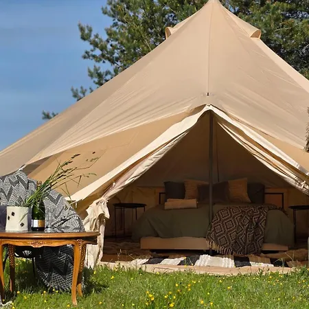 Glamping & In Kihnu * Rootsikula (Parnu)