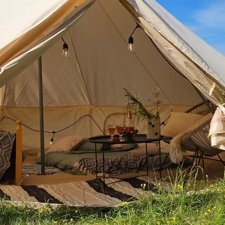 Tente de luxe Glamping & In Kihnu