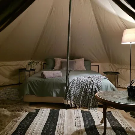 Tente de luxe Glamping & In Kihnu *