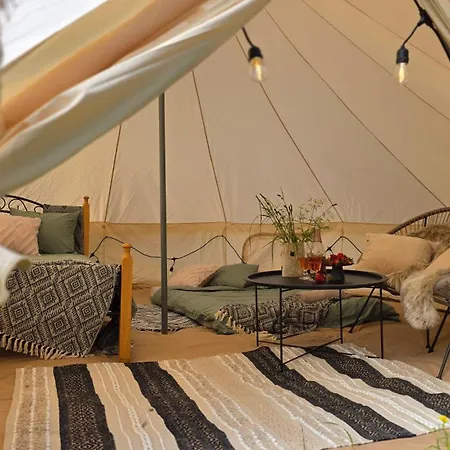 Glamping & In Kihnu