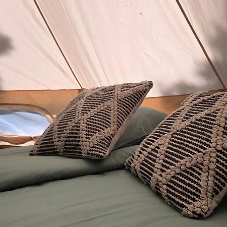 Glamping & In Kihnu * Rootsikula (Parnu)