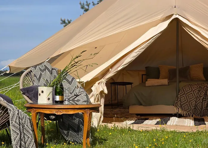 Luksuzni šator Glamping & In Kihnu Rootsikula (Parnu)