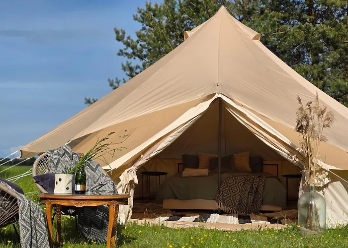 Glamping & In Kihnu Luksuzni šator *