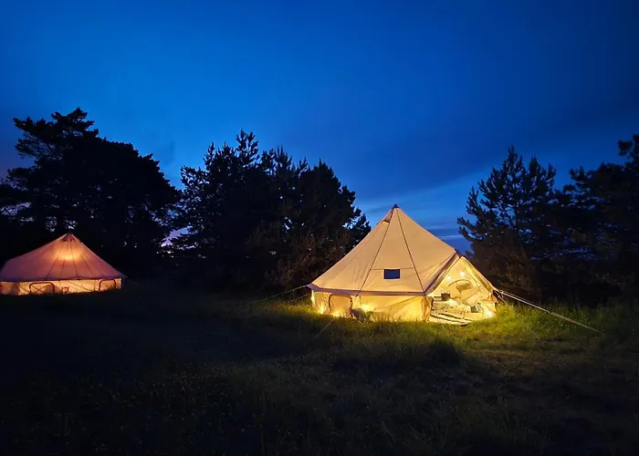 Glamping & In Kihnu *