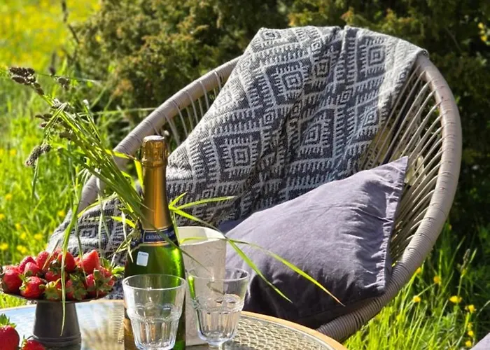 Glamping & In Kihnu Rootsikula (Parnu)