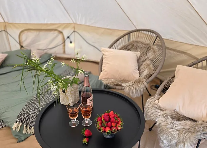 Luksuzni šator Glamping & In Kihnu *