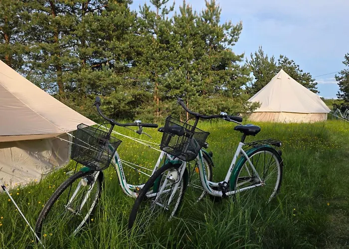 Glamping & In Kihnu Luxe tent Rootsikula (Parnu)